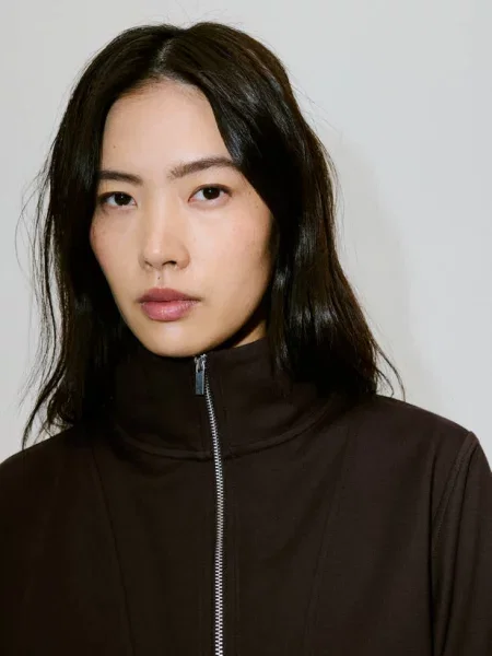 Bluza z wysokim kołnierzem na Kobieta XS MANGO brązowy