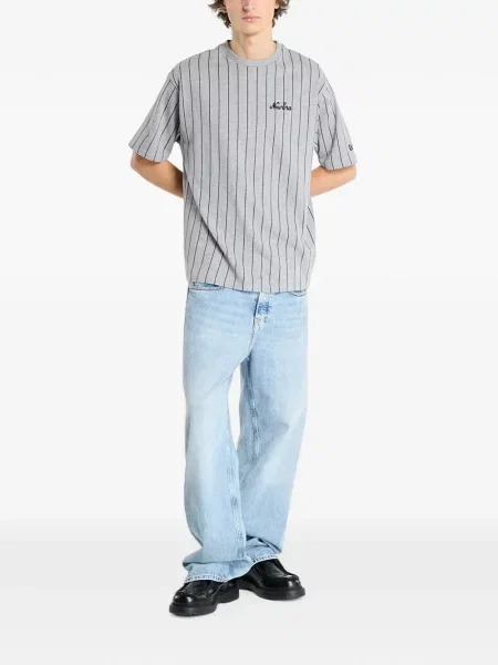Tricou New Era Cap cu broderie gri