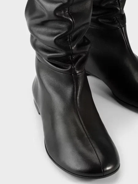 Vagabond Shoemakers női bőr csizma ALEYA fekete