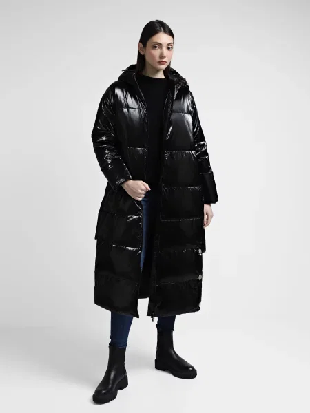 Утепленное пальто Armani Exchange черное