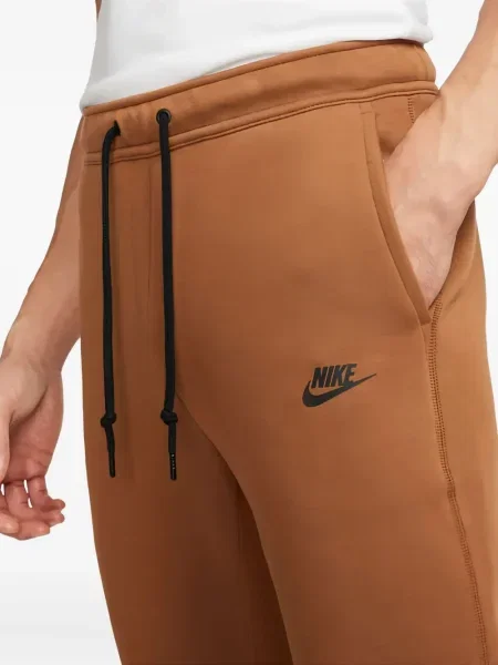 Kratke hlače Nike od flisa s vezom zelena