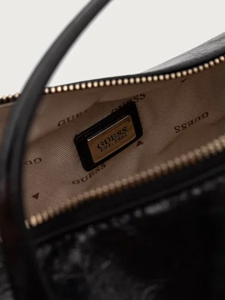 Кожаная сумка-багет Guess
