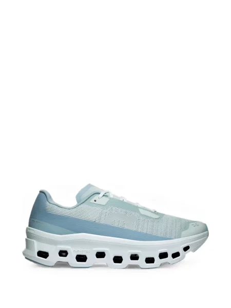Sneakerși On albastru