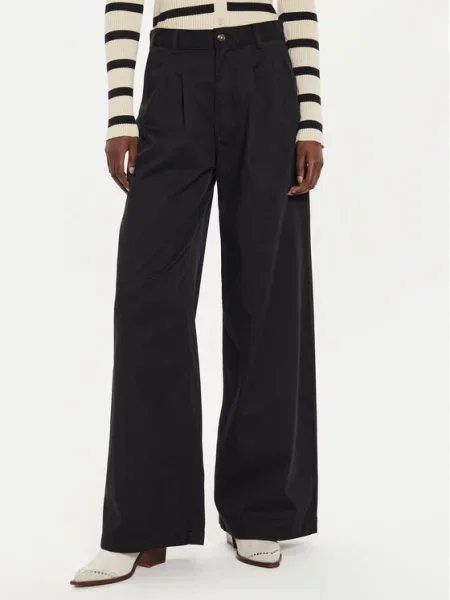 Hlače iz tkanine Levi's® črna