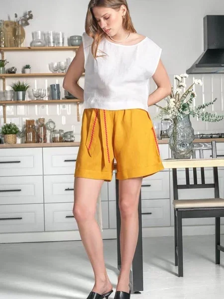 Женские шорты жовті