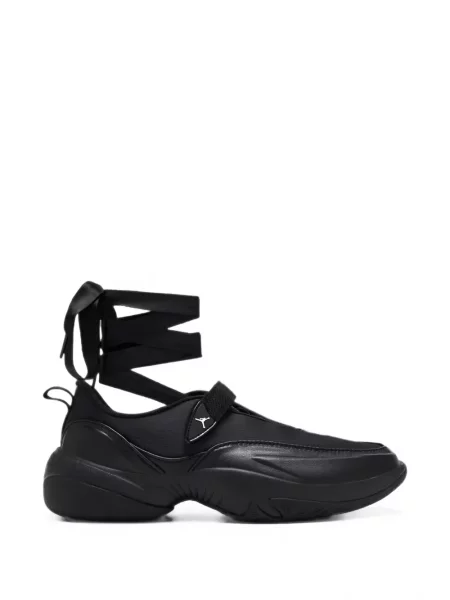 Sneakerși Jordan cu legături negru