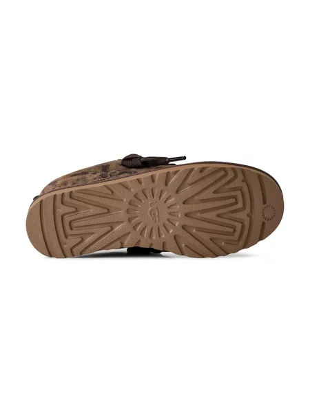 Замшевые сапоги Ugg в горошек
