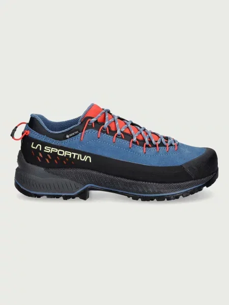 Pantofi La Sportiva de drumeție
