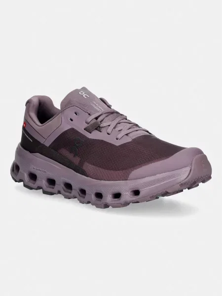 Sneakerși On de drumeție