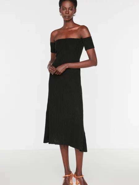 Kołnierzykowy sukienka midi Trendyol czarna