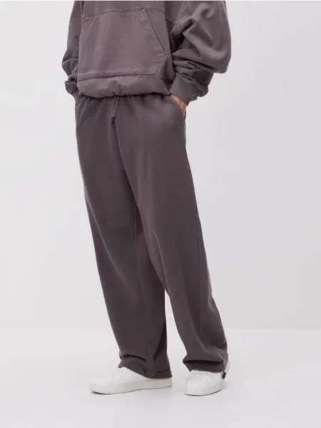 Pantaloni Reserved gri