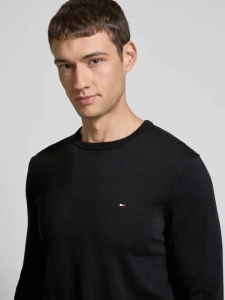 Sweter z dzianiny z wyhaftowanym logo Tommy Hilfiger czarny