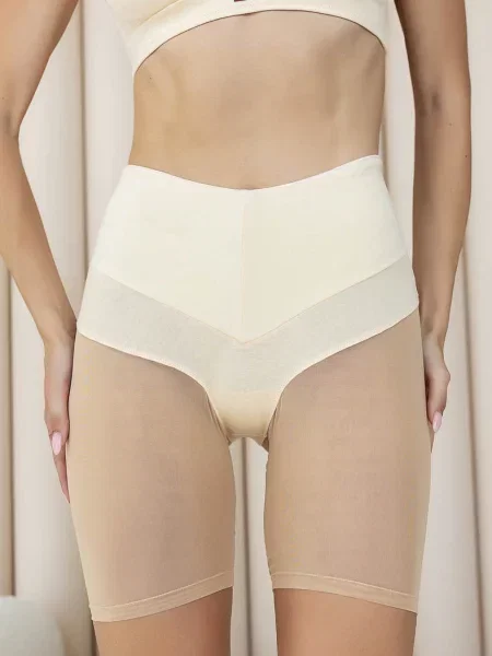 Женские шорты бежеві