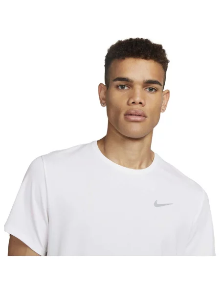 NIKE Funkčné tričko MILER strieborná biela