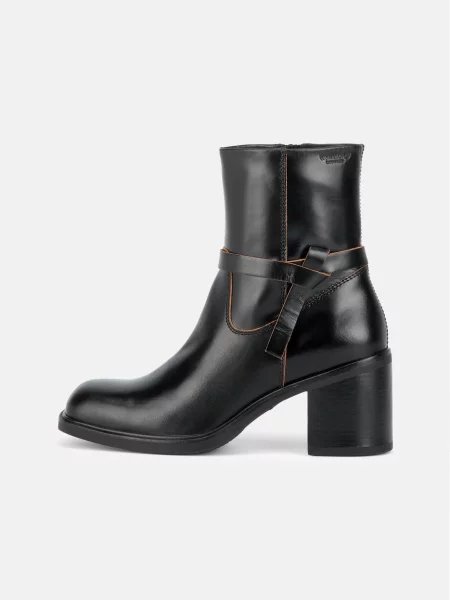 VAGABOND SHOEMAKERS Nízké kozačky MERYL' černá
