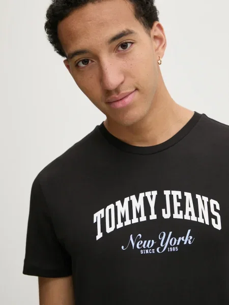 Tricou Tommy Jeans scurt negru