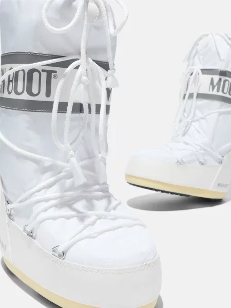 Сапоги Moon Boot белые