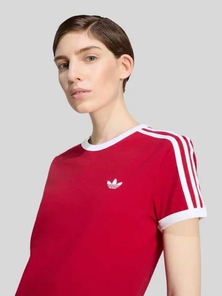 T-shirt o kroju regular fit z mieszanki bawełny Adidas Originals czerwona