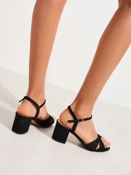 Friends Like These Sandale cu baretă negru