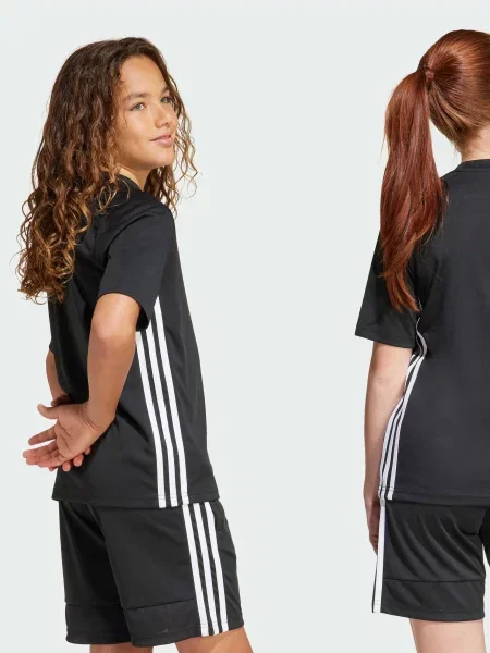 Детская футболка Adidas черная