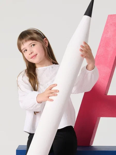 Sinsay Halenka s volánem a ozdobnou výšivkou bílá