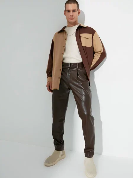 Pantaloni Trendyol maro