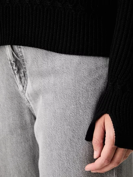 Armani Exchange светр