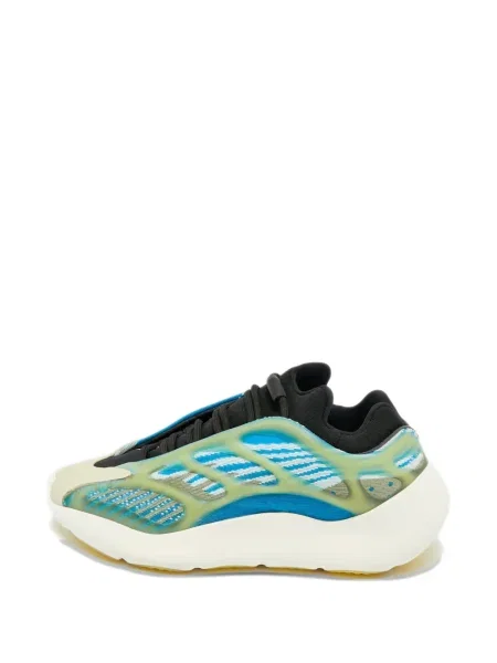 Sneakerși Adidas Yeezy tricotate alb