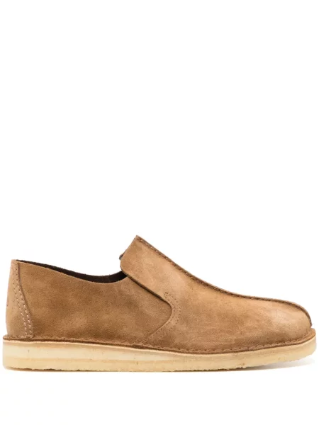 Pantofi loafer Clarks din piele de căprioară maro