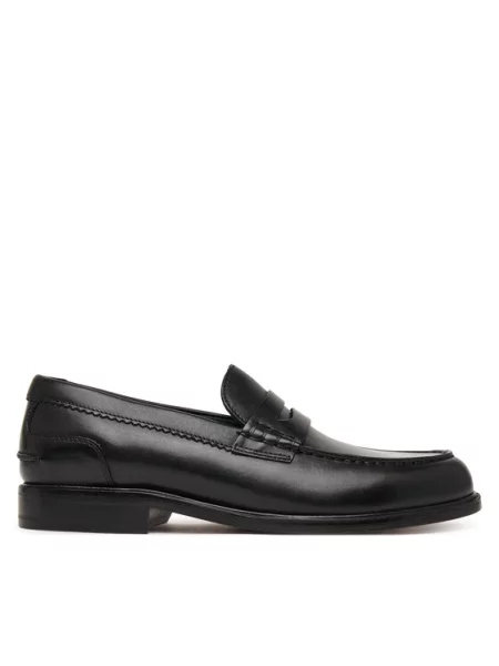 Ilgaauliai batai Clarks juoda