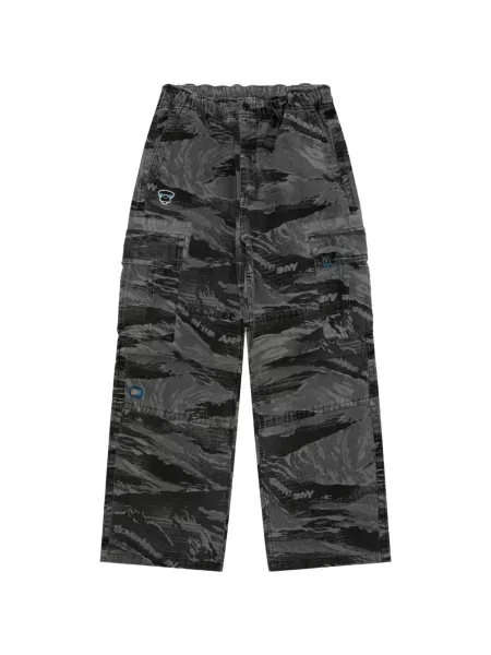 Pantaloni Aape By A Bathing Ape cu model camuflaj gri
