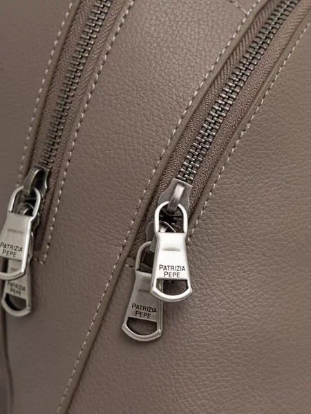 Шкіряний рюкзак Patrizia Pepe