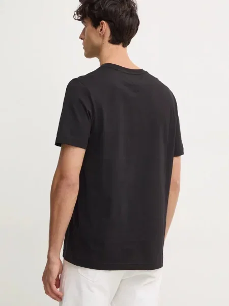 Tričko Tommy Hilfiger s aplikací černá