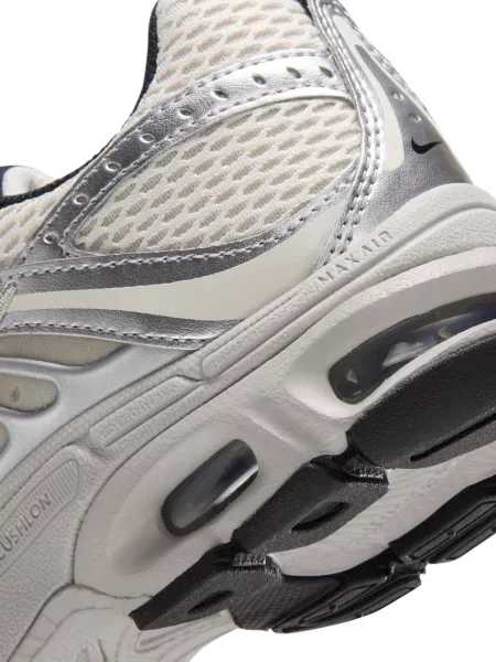 Nike Air Max Moto 2K sportcipő gyerek bézs