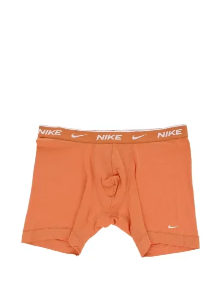 Scurt chiloți Nike cu imagine cu model floral negru
