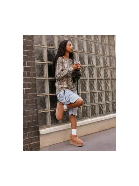 Sneakers UGG W Classic Ultra Mini Platform Chestnut EUR 40 hnedá
