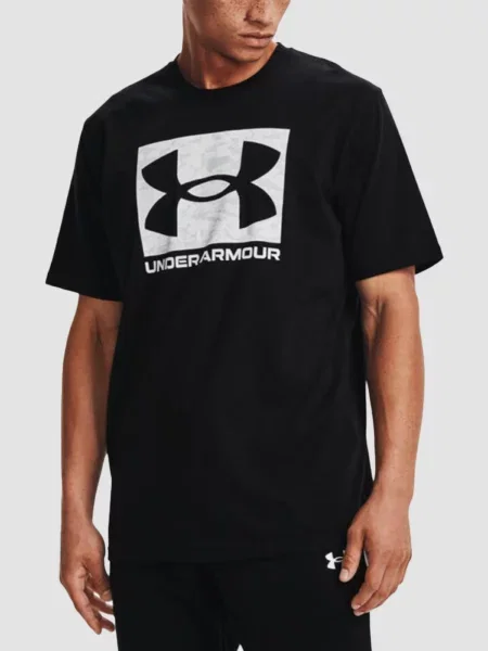 Поло Under Armour с автографом черное