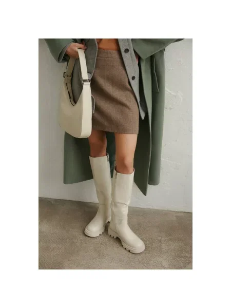 Чоботи демісезонні молочні Estro білі