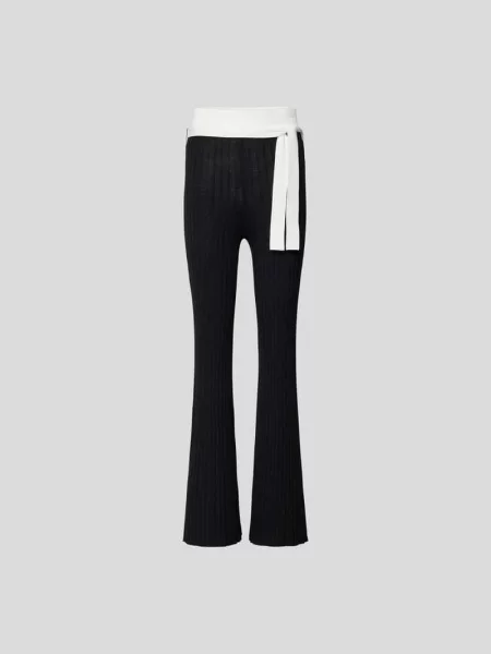 Legginsy o kroju flared fit w prążkowanej fakturze Remain czarne