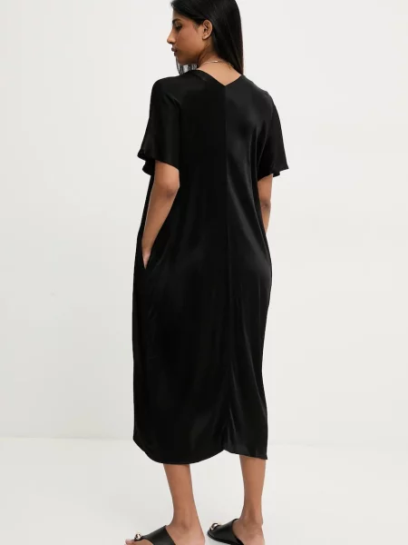 Šaty Answear Lab midi oversize černá