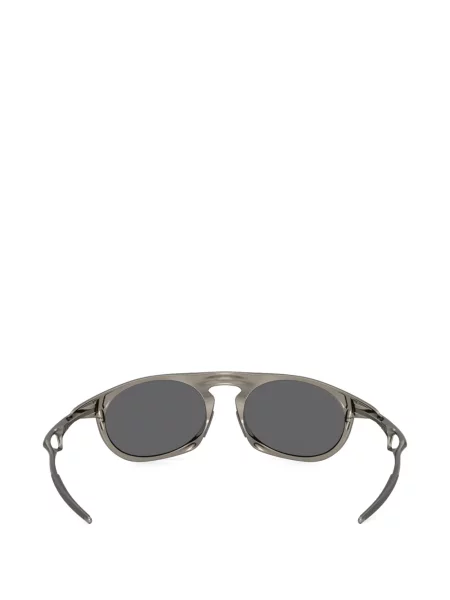 Dzseki Oakley szürke