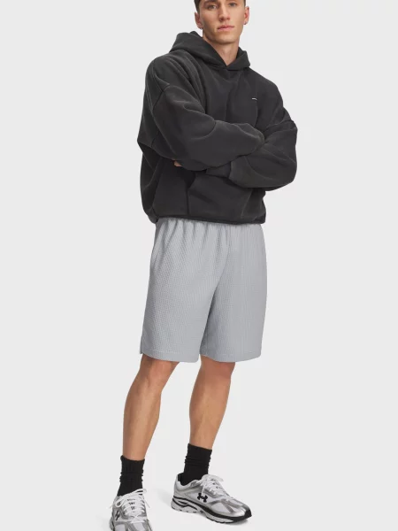 Короткие спортивные шорты Under Armour серые