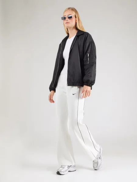 Nike Sportswear Nohavice nebielená biela