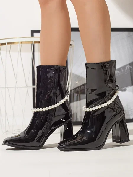 Ботуши Resti от лакирана кожа черно