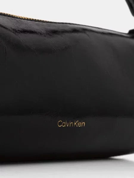 Calvin Klein Táska Foil Logo Glossy fekete
