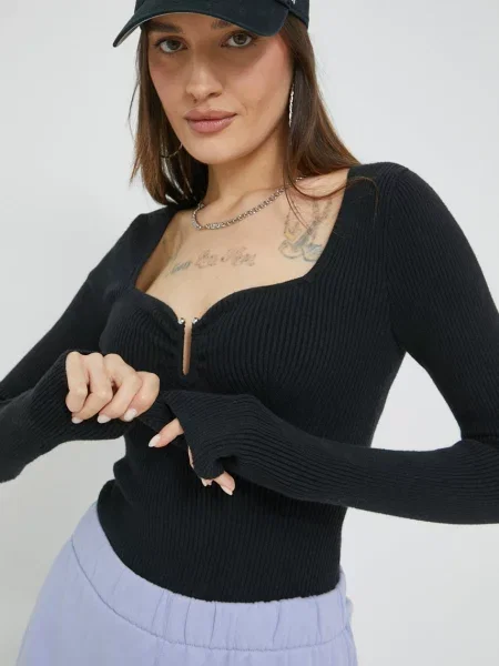Боди Abercrombie & Fitch черно