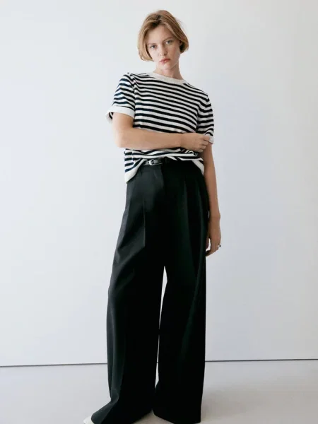 Sweter z łączonych materiałów w paski Kobieta S MANGO granatowy