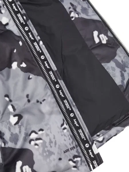 Geacă Aape By A Bathing Ape cu glugă cu imagine cu model camuflaj gri