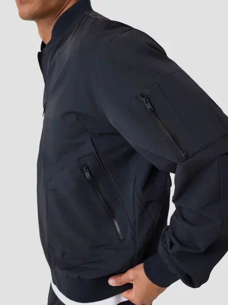 Бомбер GUESS чорний