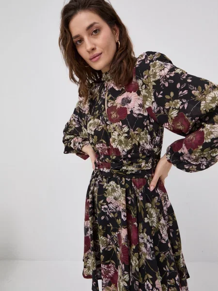 Šaty Vero Moda černá mini áčkové